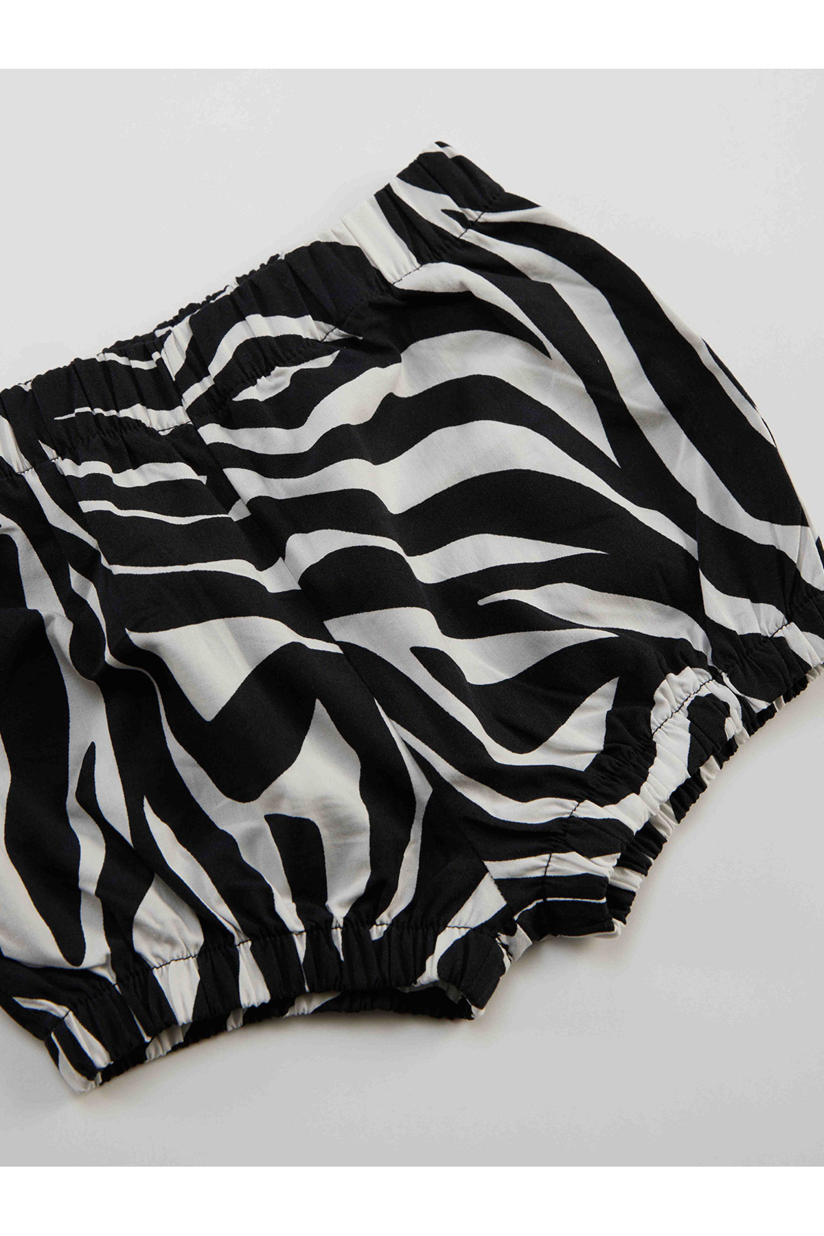 Denokids Balerin Zebra Kız Bebek T-Shirt Poplin Şort Takım fotoğrafı 6 (önizleme)