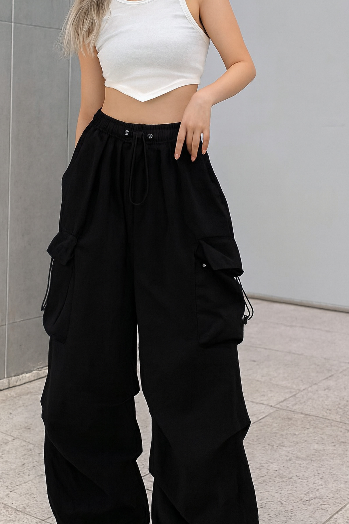 Butik KADIN WİDE LEG OVERSİZE KARGO CEPLİ PANTOLON — مشکی LS546783
