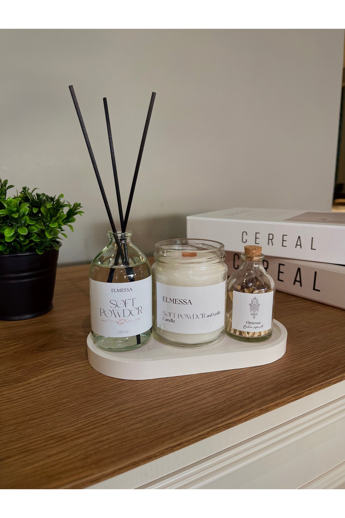 Powder scent and scented candle decorative match bottle(with stand and varnish)