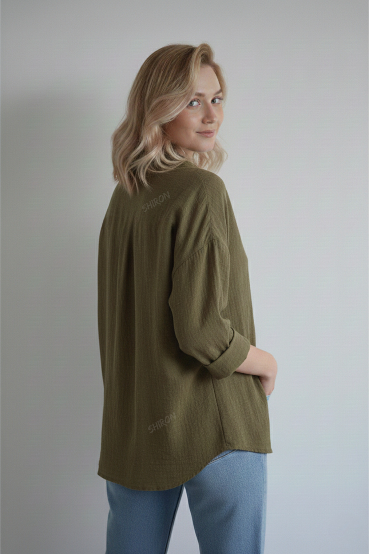 Shiron Sportswear&Company  Lüx Kalite Haki Kadın Düşük Omuz Oversize Keten Cep Detaylı Gömlek - Görsel 5