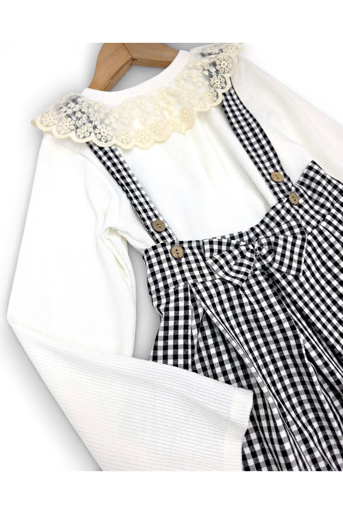 Ege Bebek Kız Çocuk Ekose Salopet Elbise Takımı – Dantelli Uzun Kollu Bluzlu, Askılı Etek Kombin (2-9 Yaş) fotoğrafı 4 (önizleme)