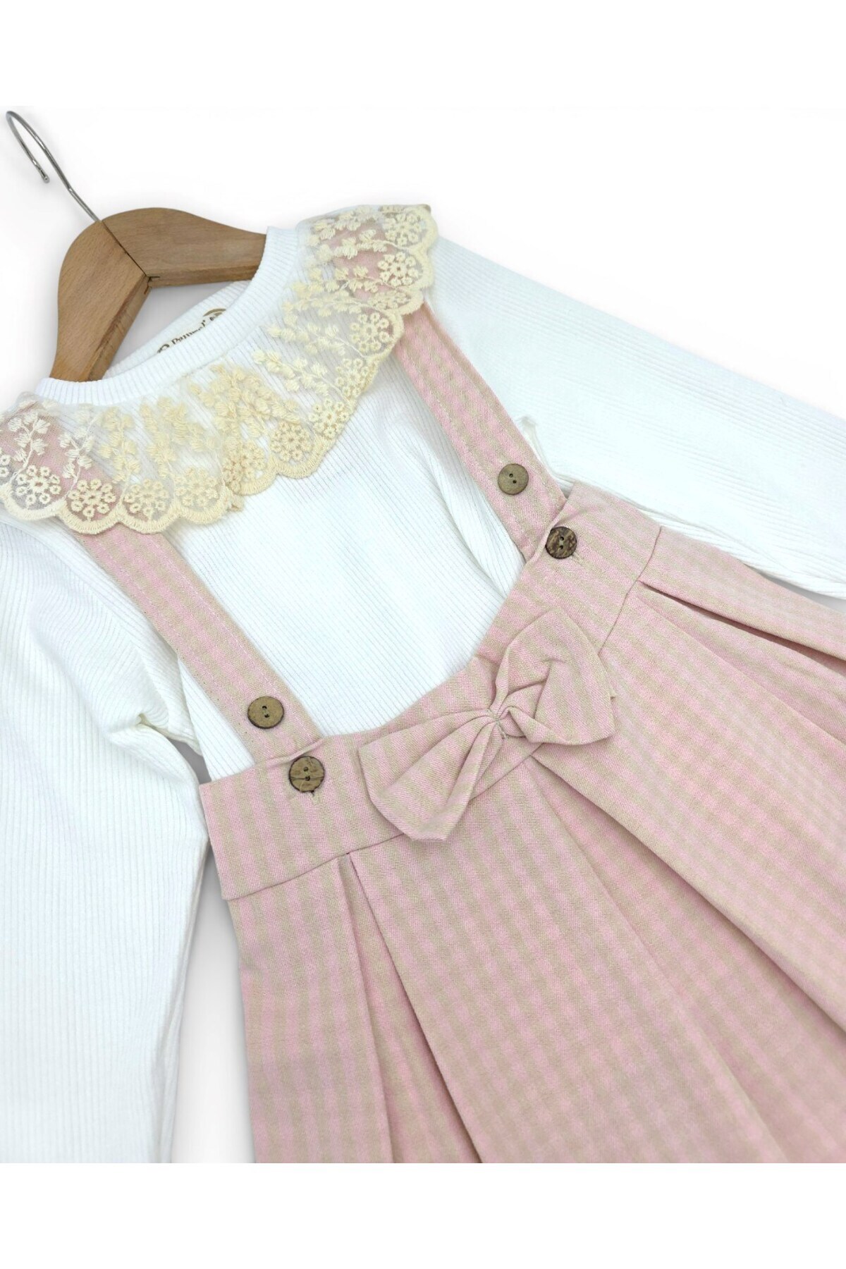 Ege Bebek Kız Çocuk Ekose Salopet Elbise Takımı – Dantelli Uzun Kollu Bluzlu, Askılı Etek Kombin (2-9 Yaş) fotoğrafı 4 (önizleme)