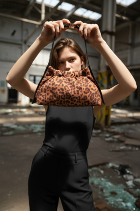 kevn Kadın Omuz ve El Çantası – Mini Boy, Şık ve Modern Tasarım