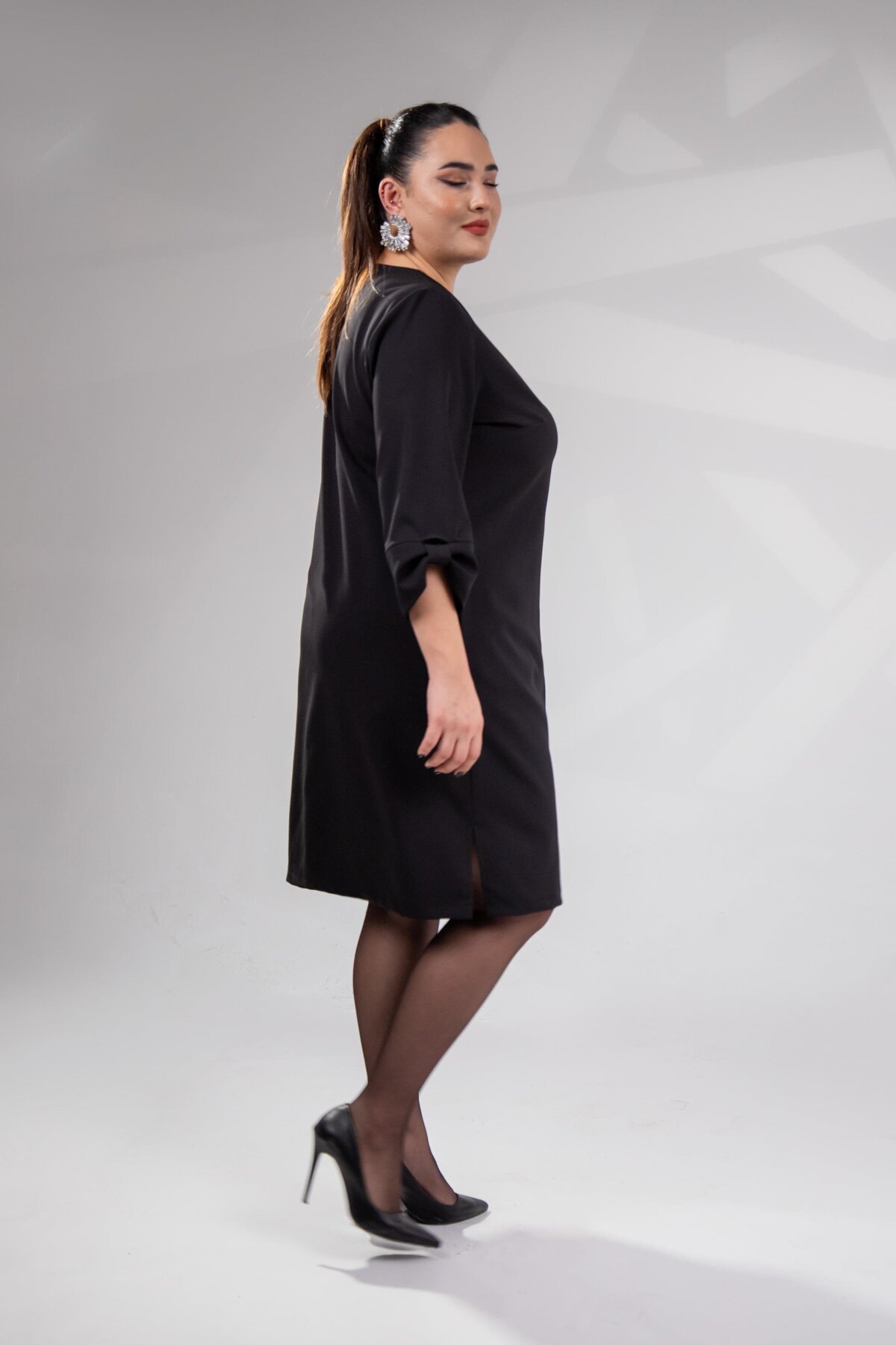 Roxxlen  Büyük Beden Kadın Kol Detaylı V Yaka Elbise Siyah - Görsel 5