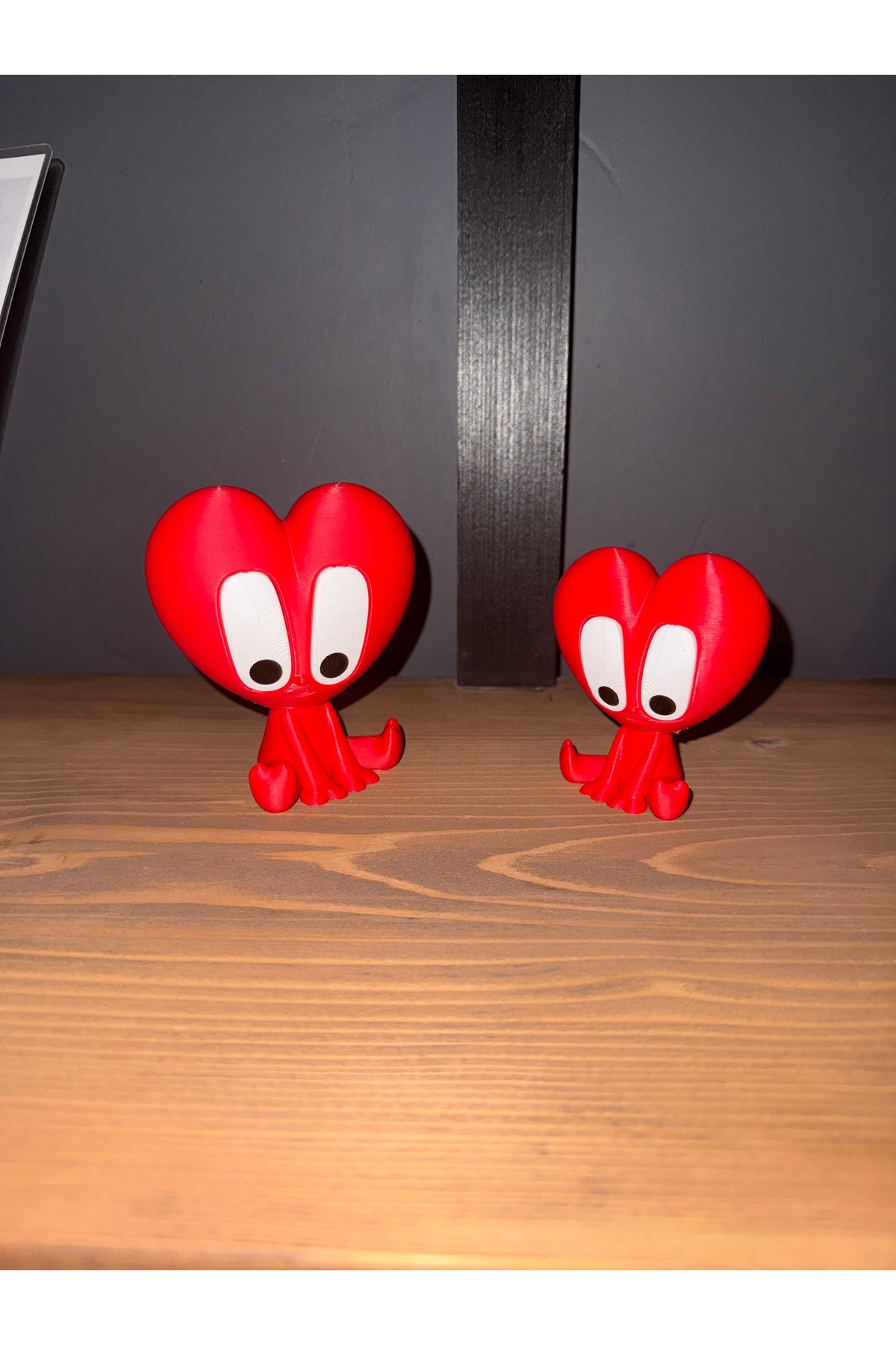 2pcs Cute Heart Figure – Valentine's Day Gift Decorative Object & Shelf Ornament