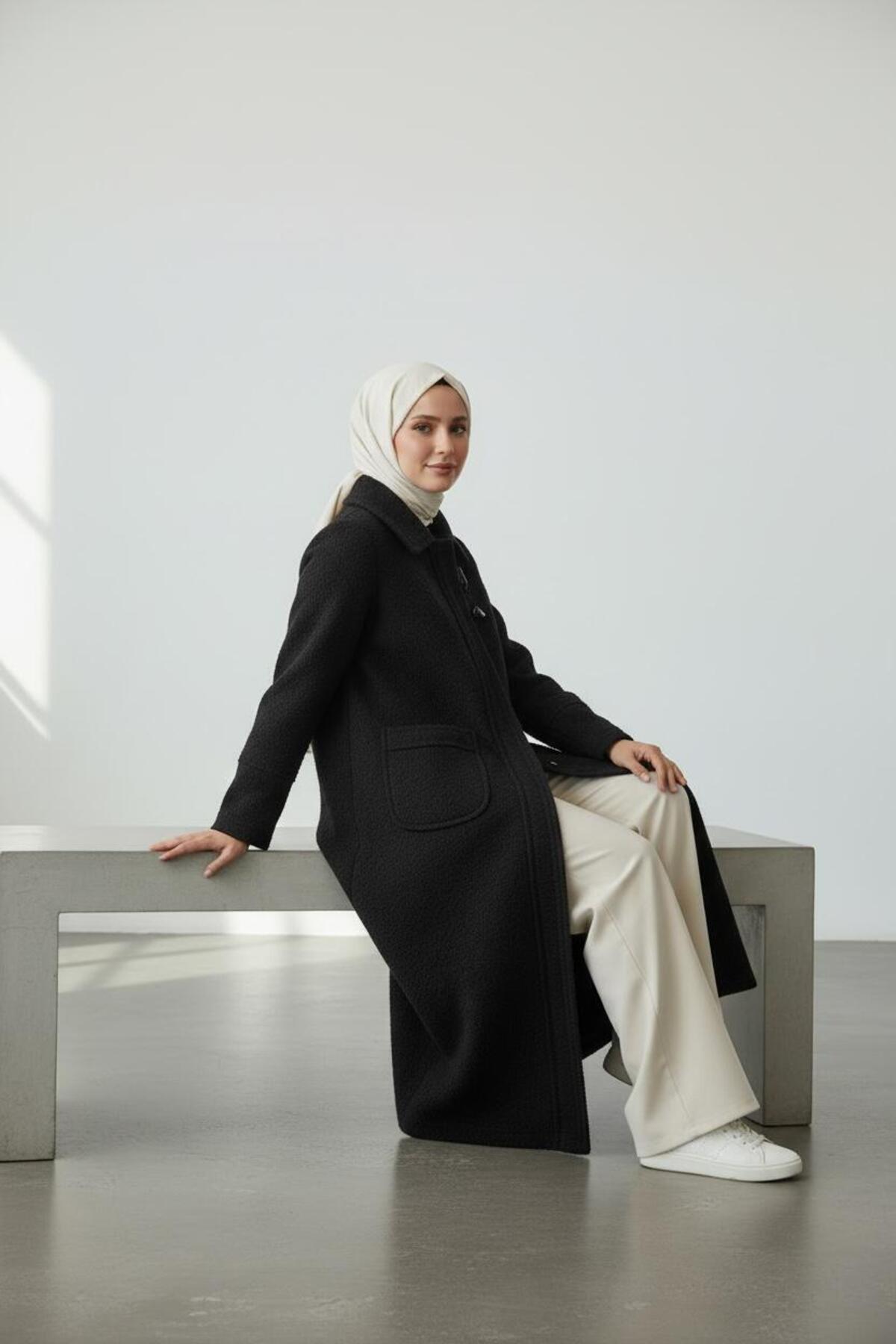 NERMİN  çoban düğme detaylı kuzu kap - Görsel 3