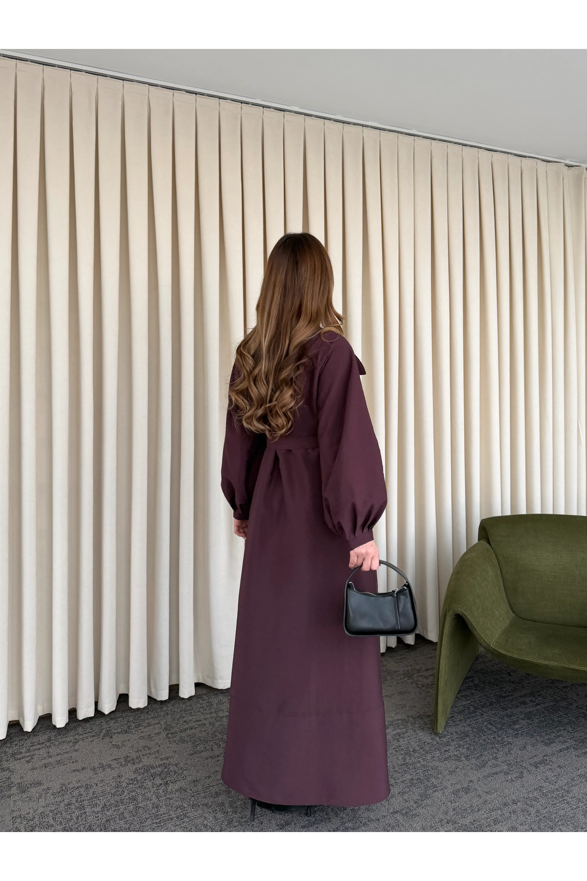 فستان بياقة بلون البرقوق مع تفاصيل فيونكة - 2001