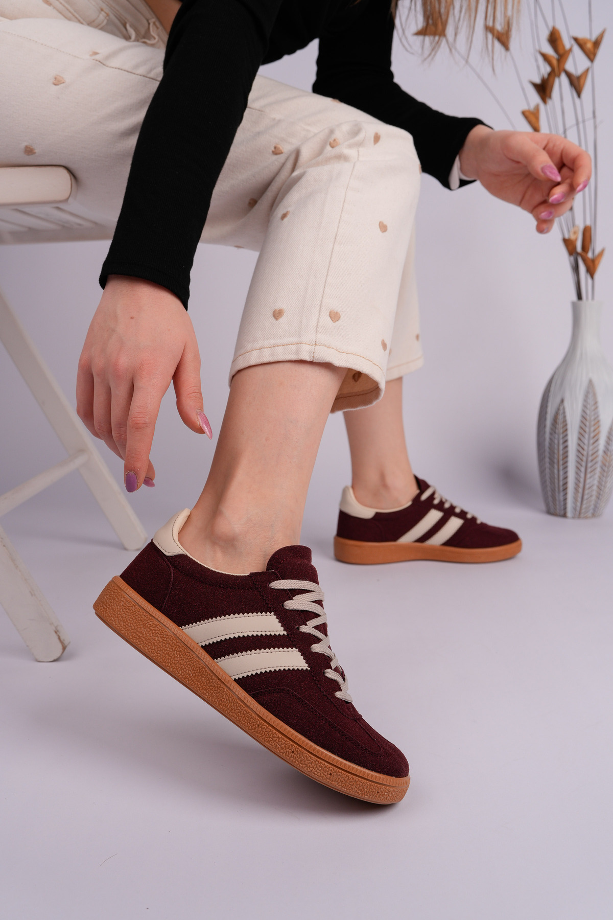 ALFHA  Süet Bordo Termo Taban Yanı Bej Şeritli Ortopedik Tabanlıklı Bağcıklı Spor Ayakkabı 88 - Görsel 3