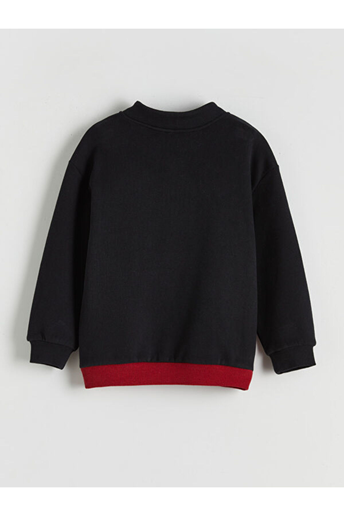 LC Waikiki Timeless Clothing & Zamansız Seçimler Lisanslı Baskılı Erkek Çocuk Kalın Sweatshirt fotoğrafı 2 (önizleme)