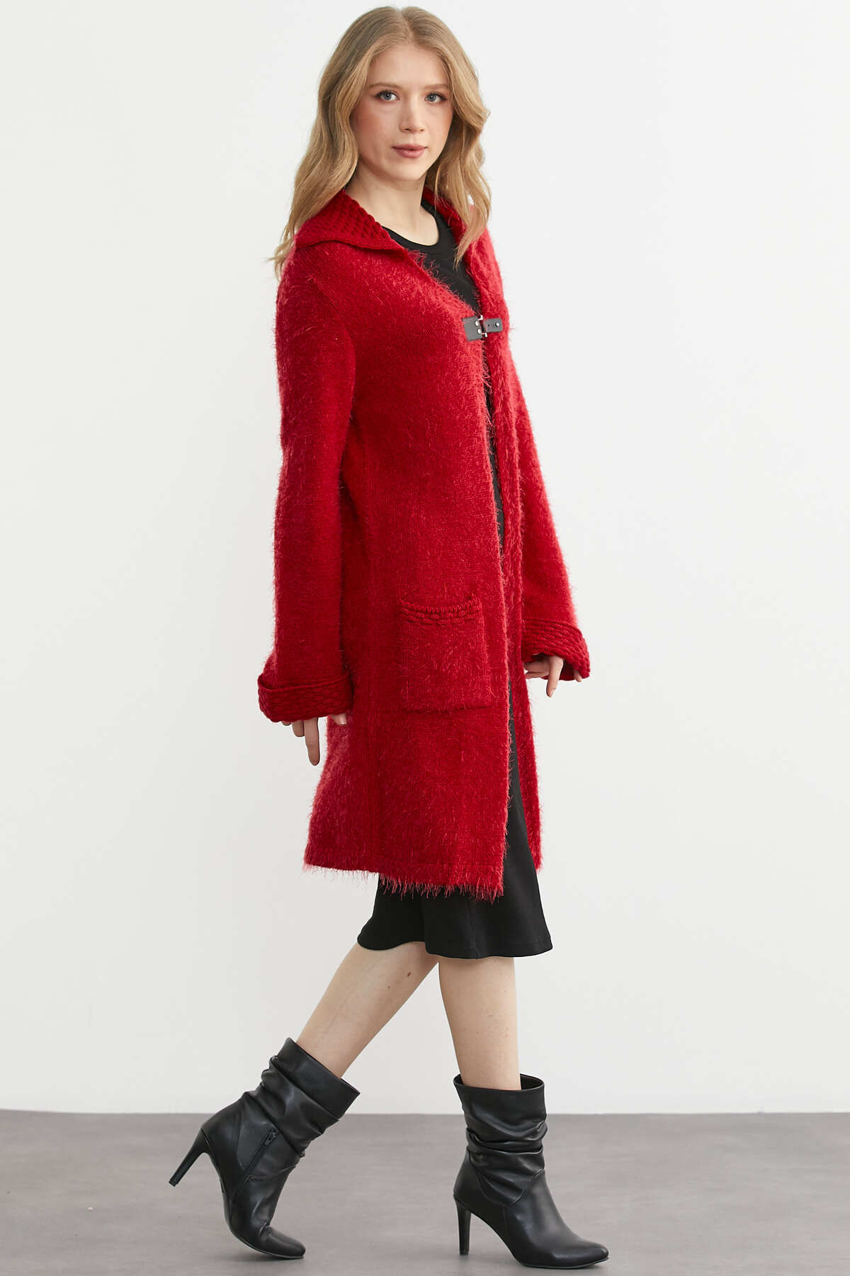 Sementa  Yünlü Şal Yaka Tokalı Uzun Triko Hırka - Kırmızı - Görsel 4