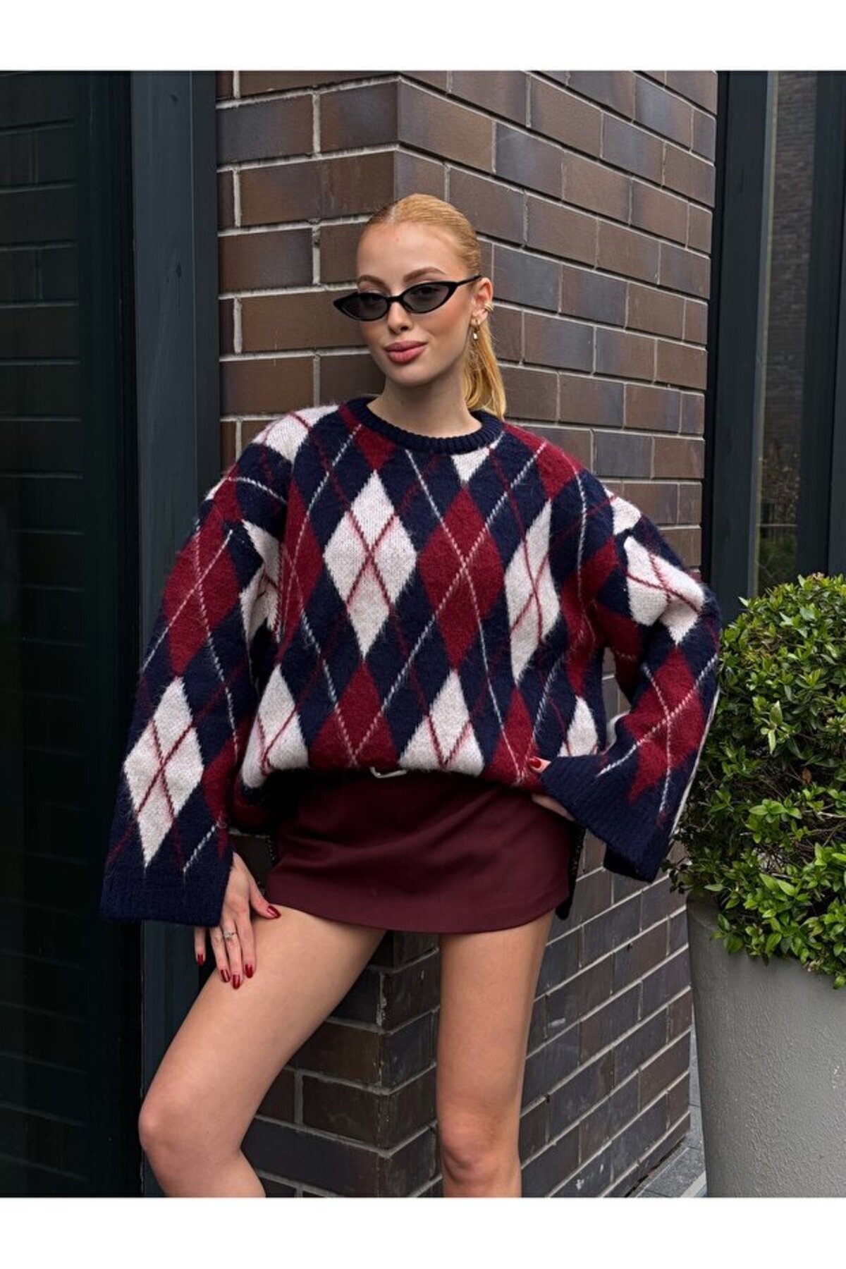 Get Crazy  Bisiklet Yaka Baklava Desenli Yırtmaçlı Şardonlu(Tüylü) Kadın Oversize Kazak - Görsel 2