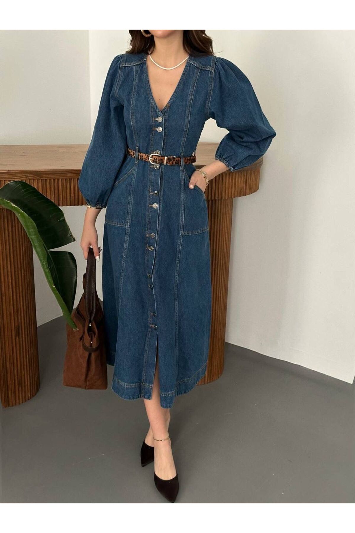 Ekim Store  V Yaka Yarım Kol Düğmeli Kot Elbise - Görsel 3