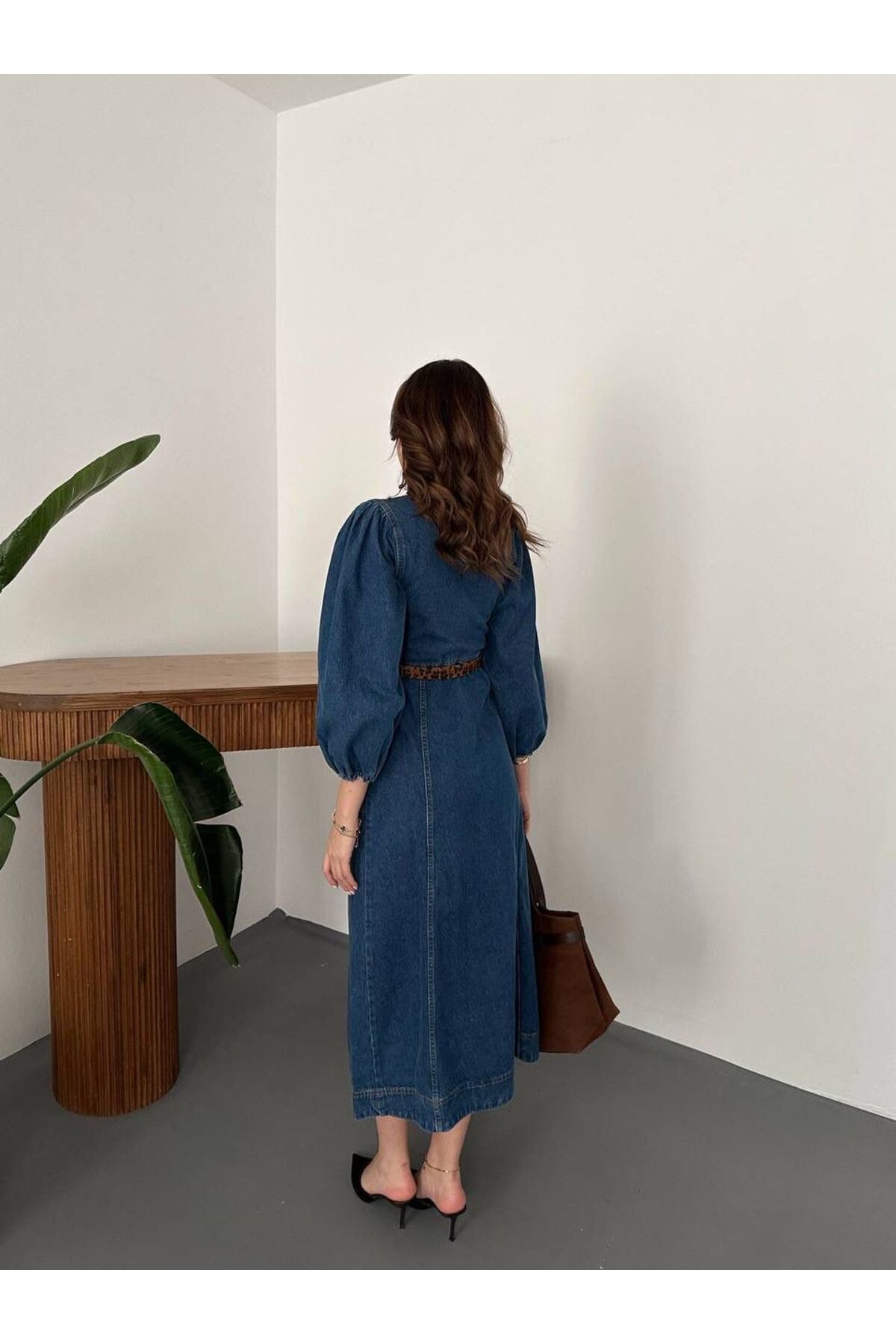 Ekim Store  V Yaka Yarım Kol Düğmeli Kot Elbise - Görsel 7