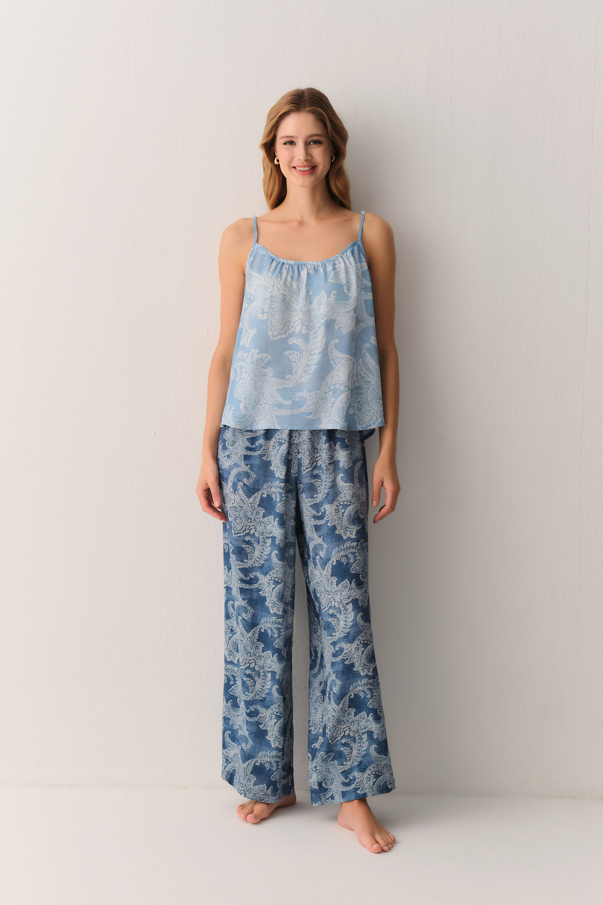 Suwen Paisly Athlete Pants Pajama Set