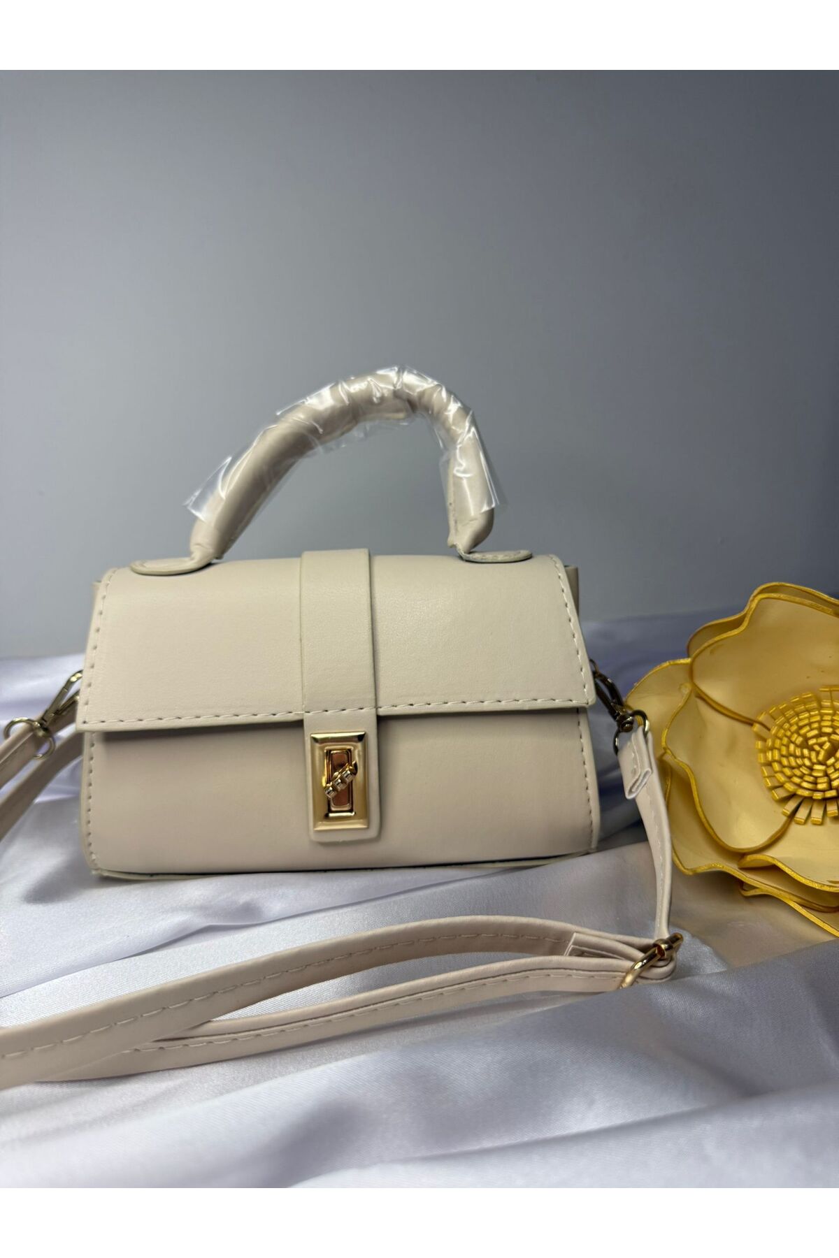 Women's Hand and Shoulder Bag