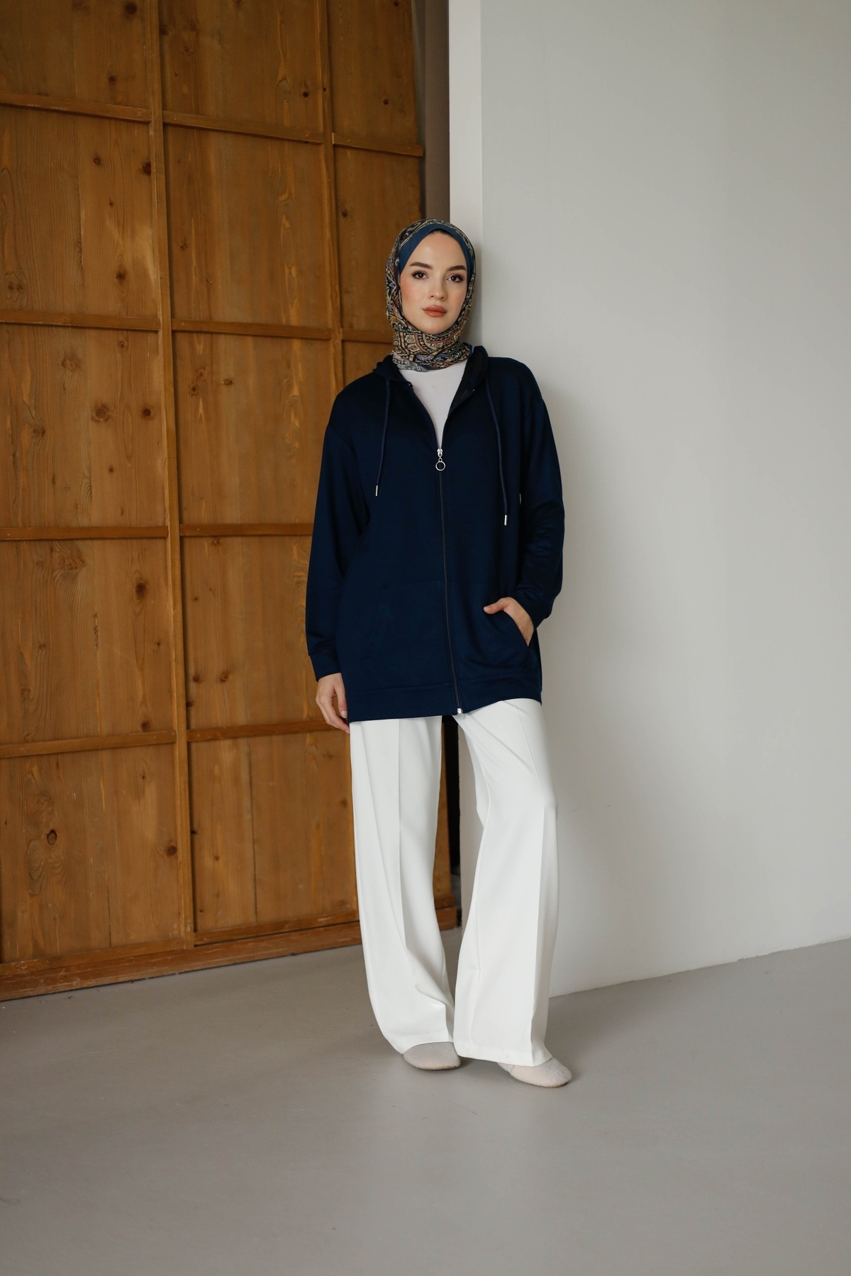 MOONSC Kadın Kapüşonlu Ve Cepli Tesettür Sweatshirt - Hırka görsel 2