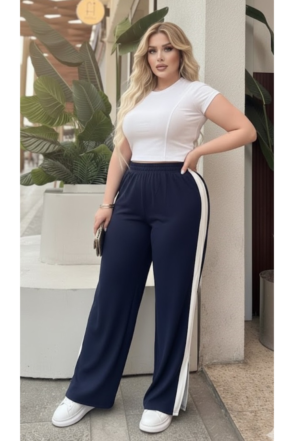 Butik Nilyam  Kadın Büyük Beden Şerit Yırtmaçlı İki İplik Eşofman Altı 24605 Lacivert - Görsel 4