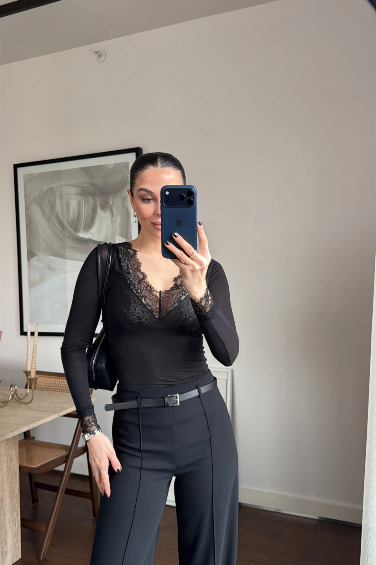 MİROR Ženska crna bluza Čipka i Kašmir