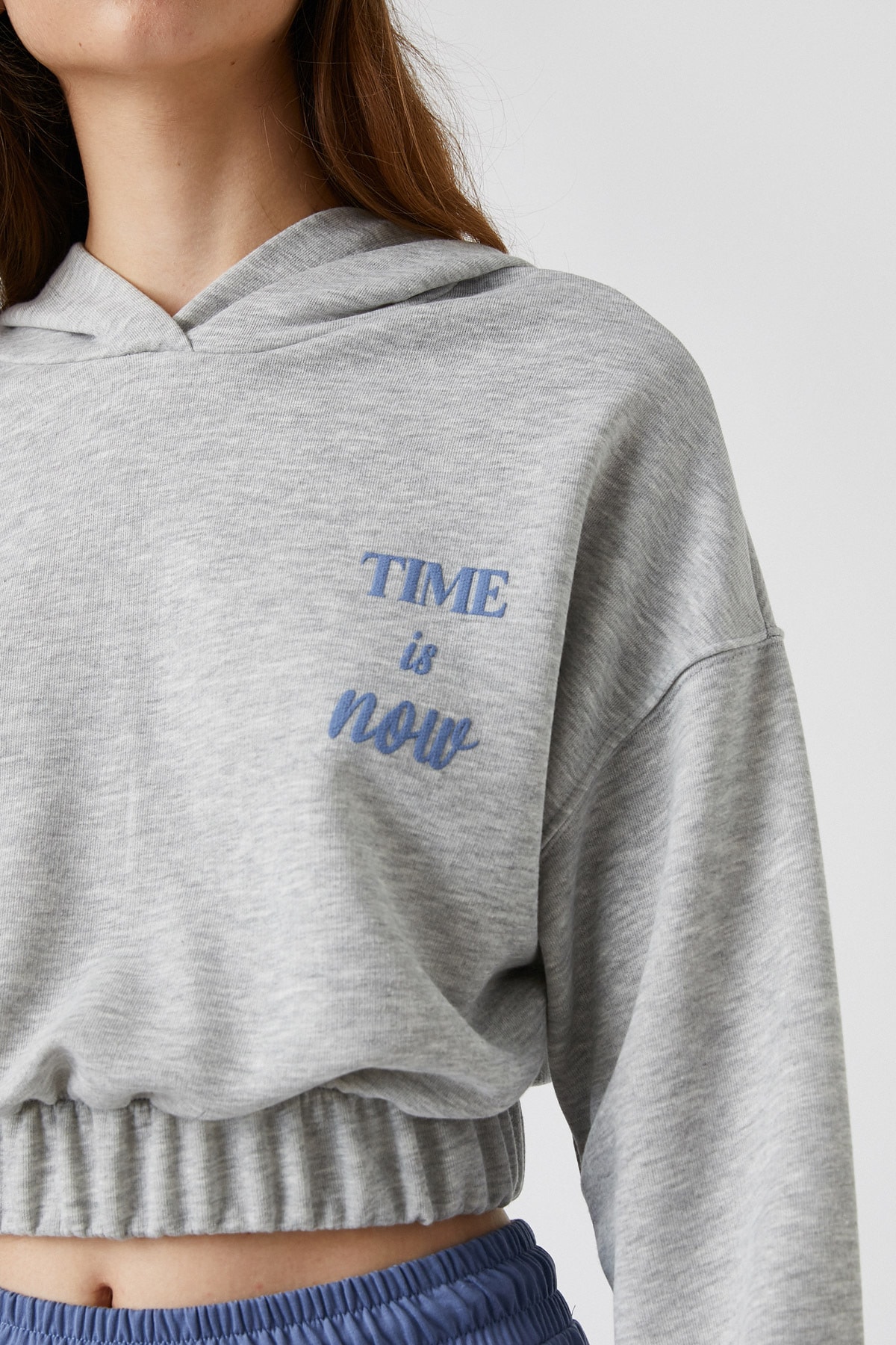 سویشرت زنانه خاکستری کوتونKoton | 2KAK13900EK اورجینال - تصویر 5