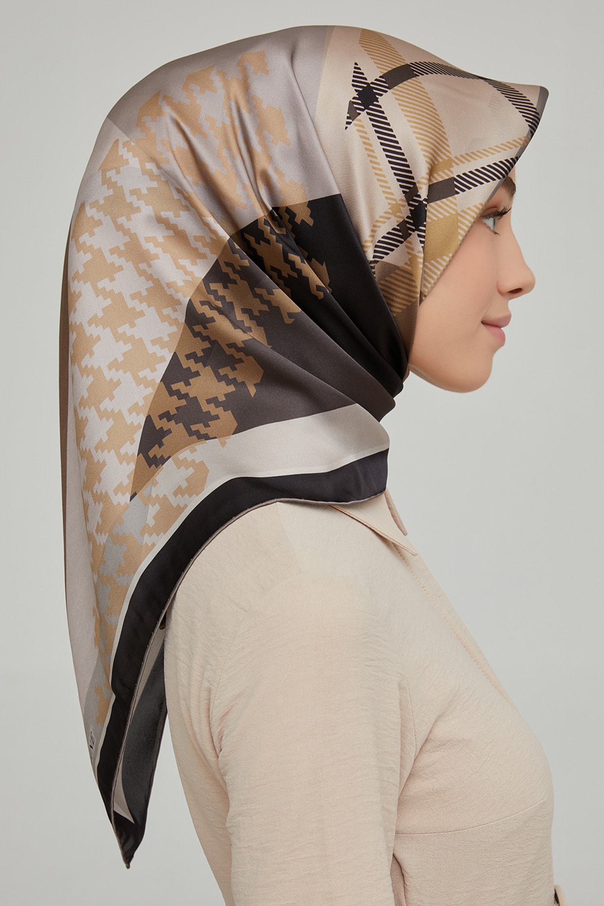 روسری زنانه آرمینه | E21KA8620D02 Armine - Image 2