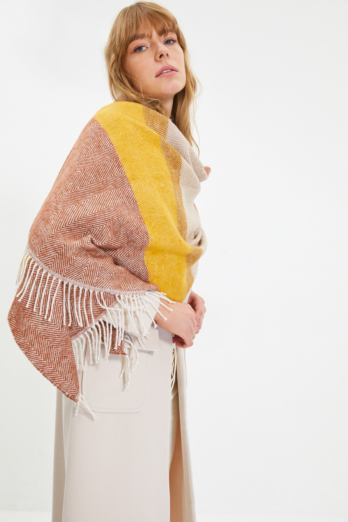 Trendyol Collection Damski szalik z miękką fakturą w kolorze pomarańczowym TWOAW22AT0034