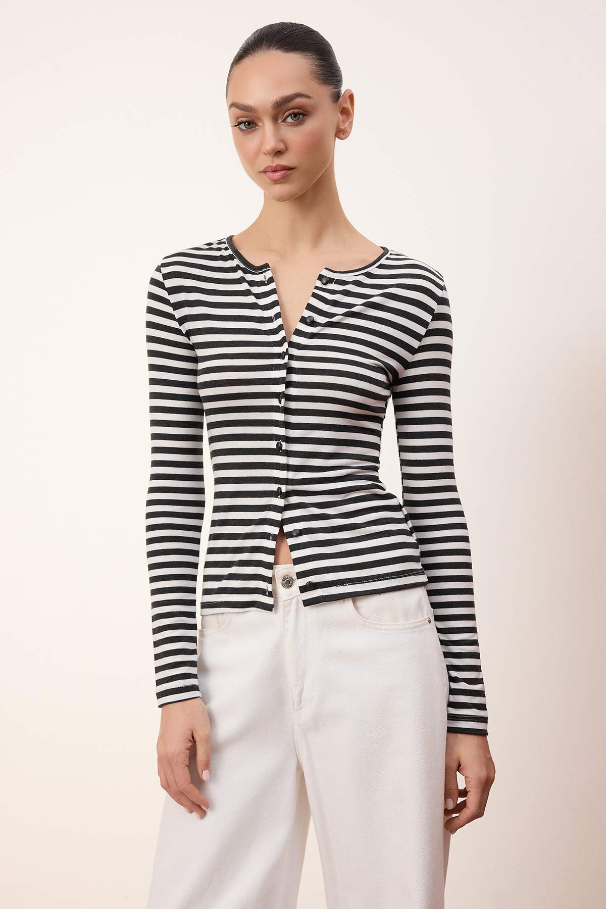 Trendyolmilla  Wardrobe Essentials-Antrasit Regular/Normal Kalıp Uzun Kollu Yumuşak Örme Bluz TWOSS26BZ00245