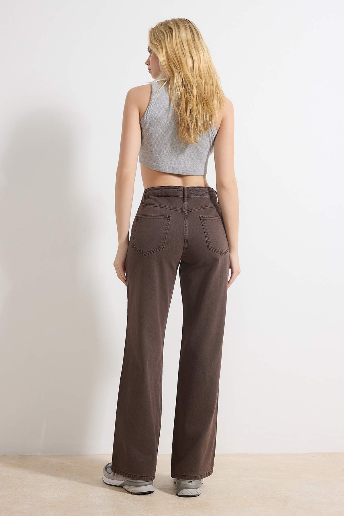 Trendyolmilla  Kahverengi %100 Pamuk Yıkama Efekli Normal Bel Wide Leg Jeans TWOSS26JE00058 - Görsel 4