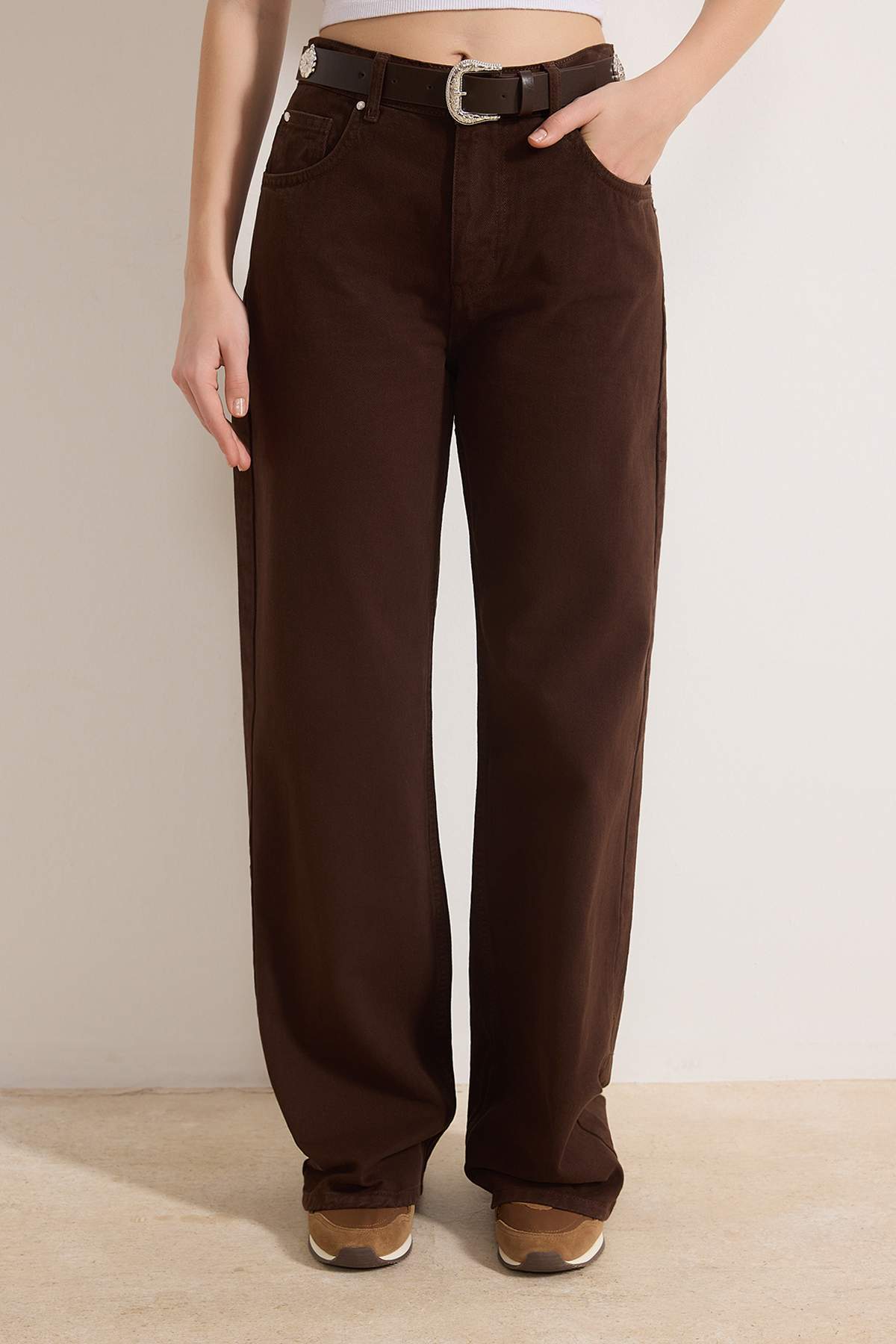 Trendyolmilla  Kahverengi Kemerli Yüksek Bel Wide Leg Palazzo Jeans TWOAW26JE00271 - Görsel 3