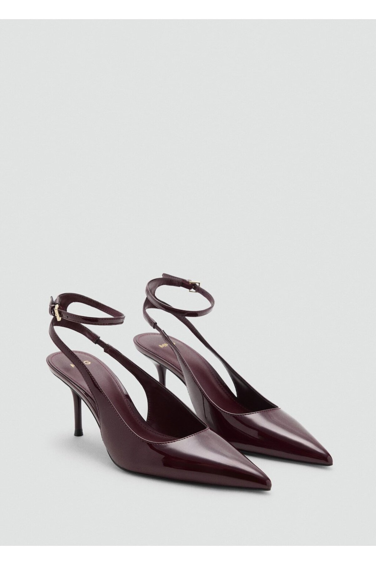 Patent patent leather shoes with heels