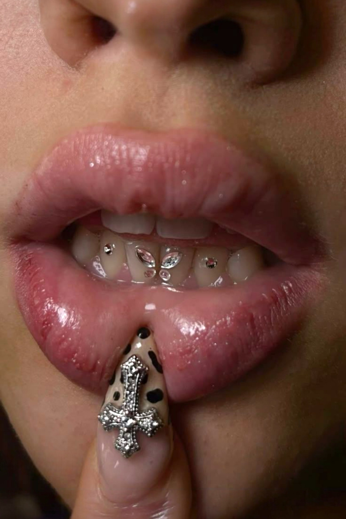 DENTYCRYSTAL Diş Pırlantası Kelebek Desenli (Avusturya Kristallerinden Oluşturulmuş Özel Set ) görsel 8
