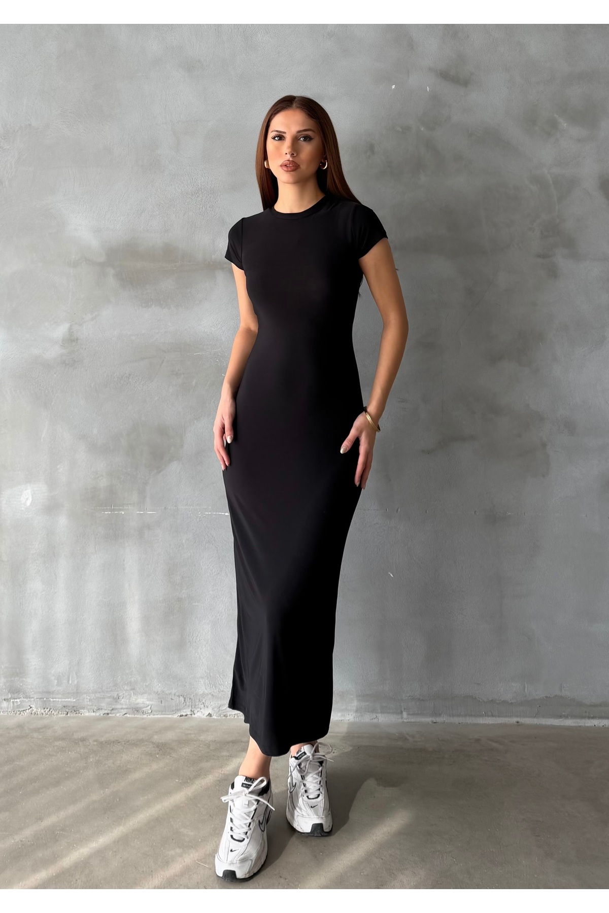 Women's Black Crew Neck Stretch Long Dress