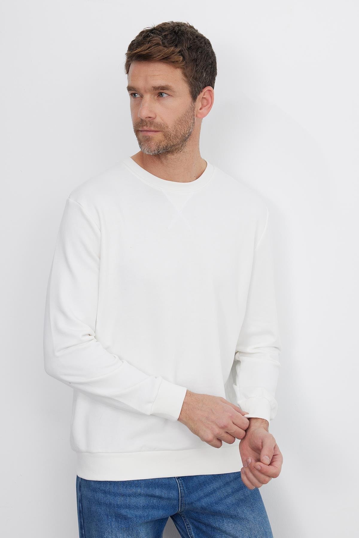 Tudors  Unisex Relax Fit Rahat Kesim %100 Pamuk 3 İplik Basic Beyaz Bisiklet Yaka Sweatshirt - Görsel 5