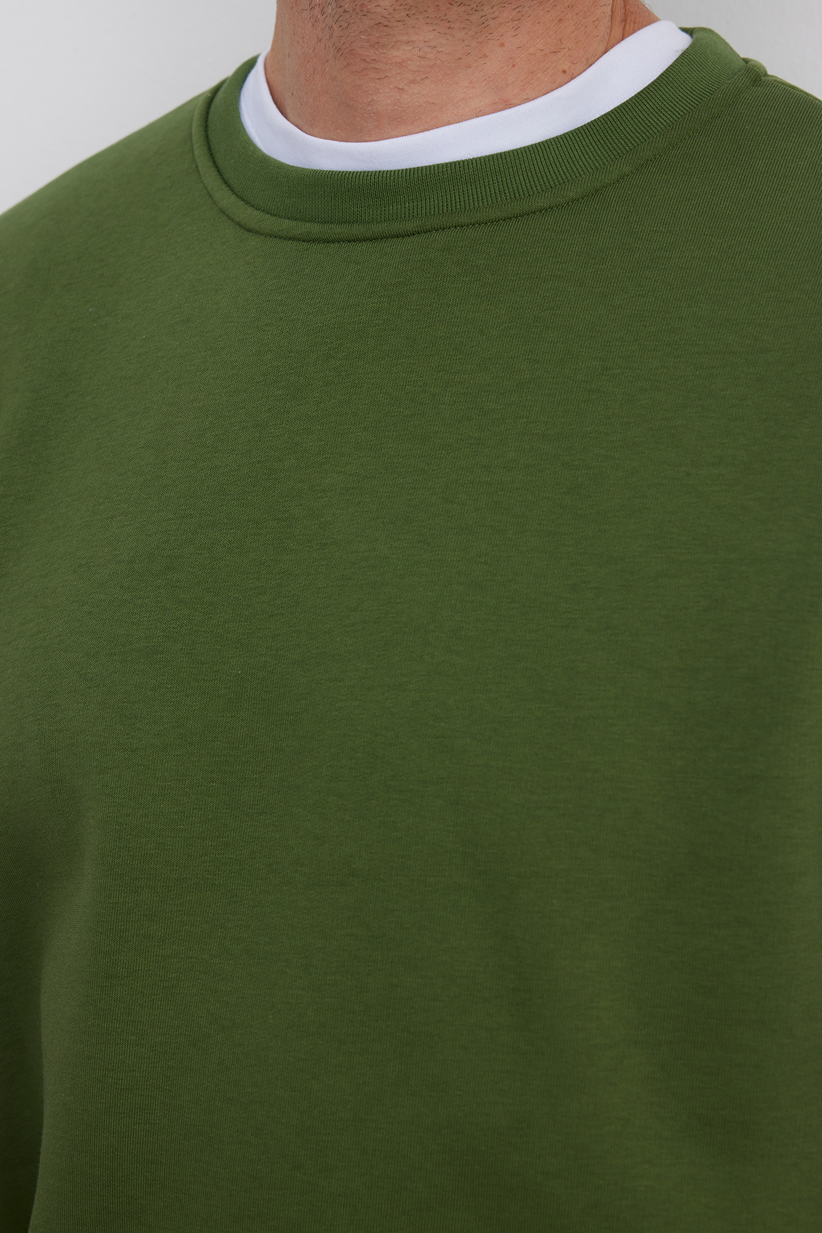 Tudors  Unisex Relax Fit Rahat Kesim Pamuklu Yumuşak Dokulu İçi Polarlı Basic Yeşil Bisiklet Yaka Sweatshirt - Görsel 7