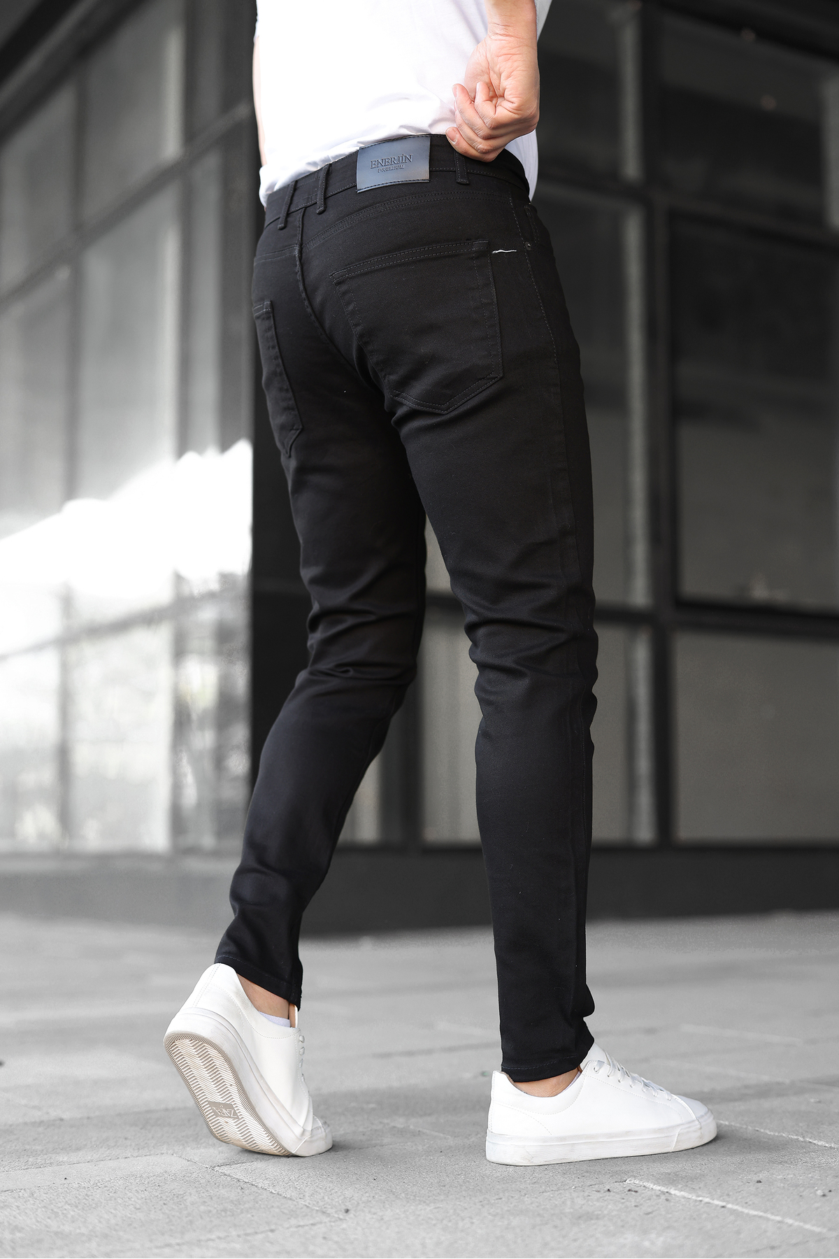 ENERJİN Erkek Slim Fit Likralı Kot Pantolon Düz Siyah görsel 4
