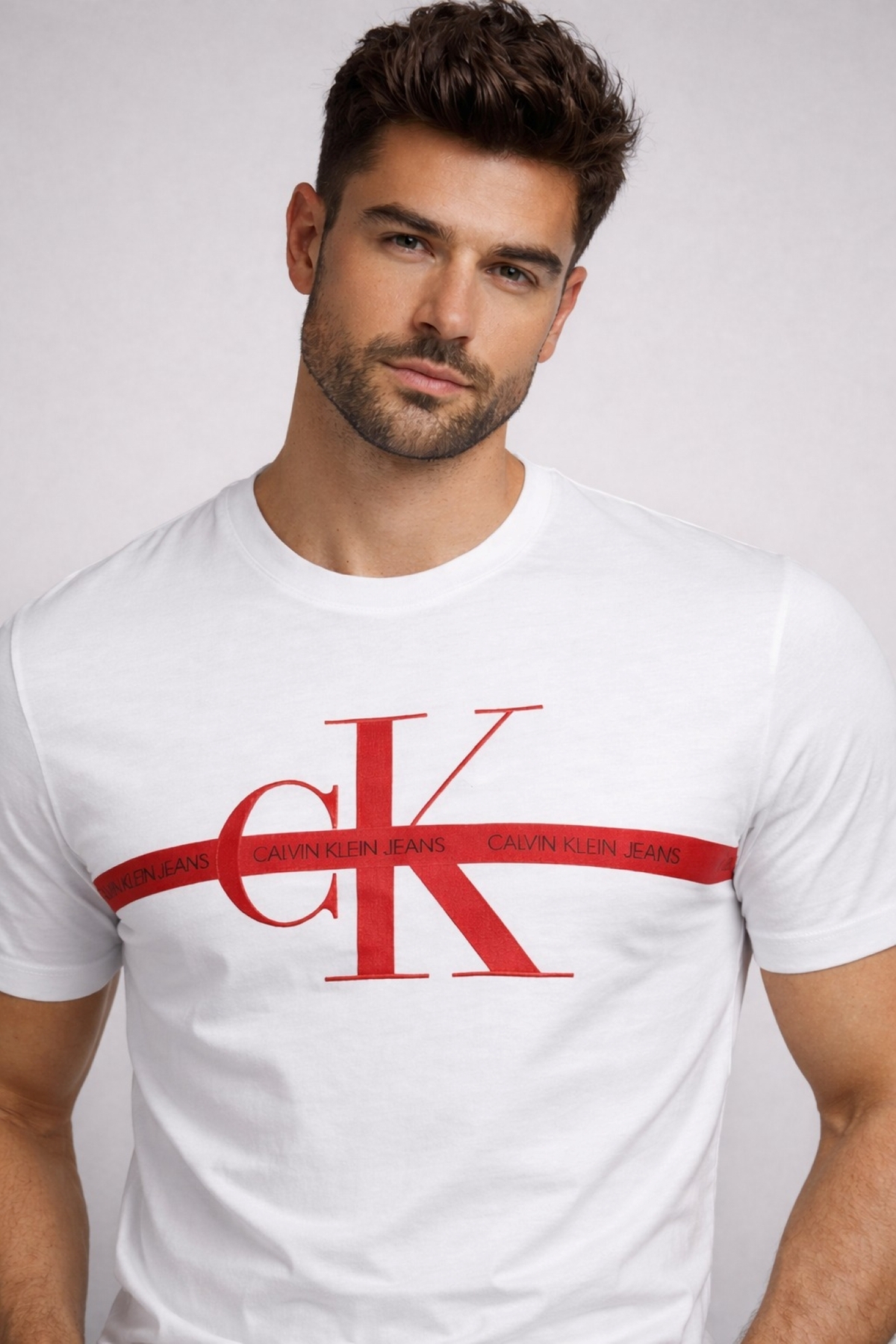 کلوین کلاین تی‌شرت طرح لوگو گلدوزی شده