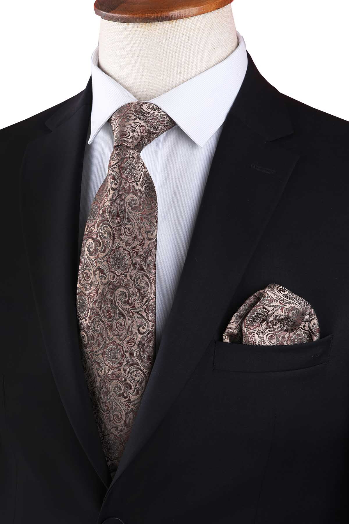  کراوات کلاسیک طرح شال قهوه‌ای بژ با دستمال جیبی KK13301