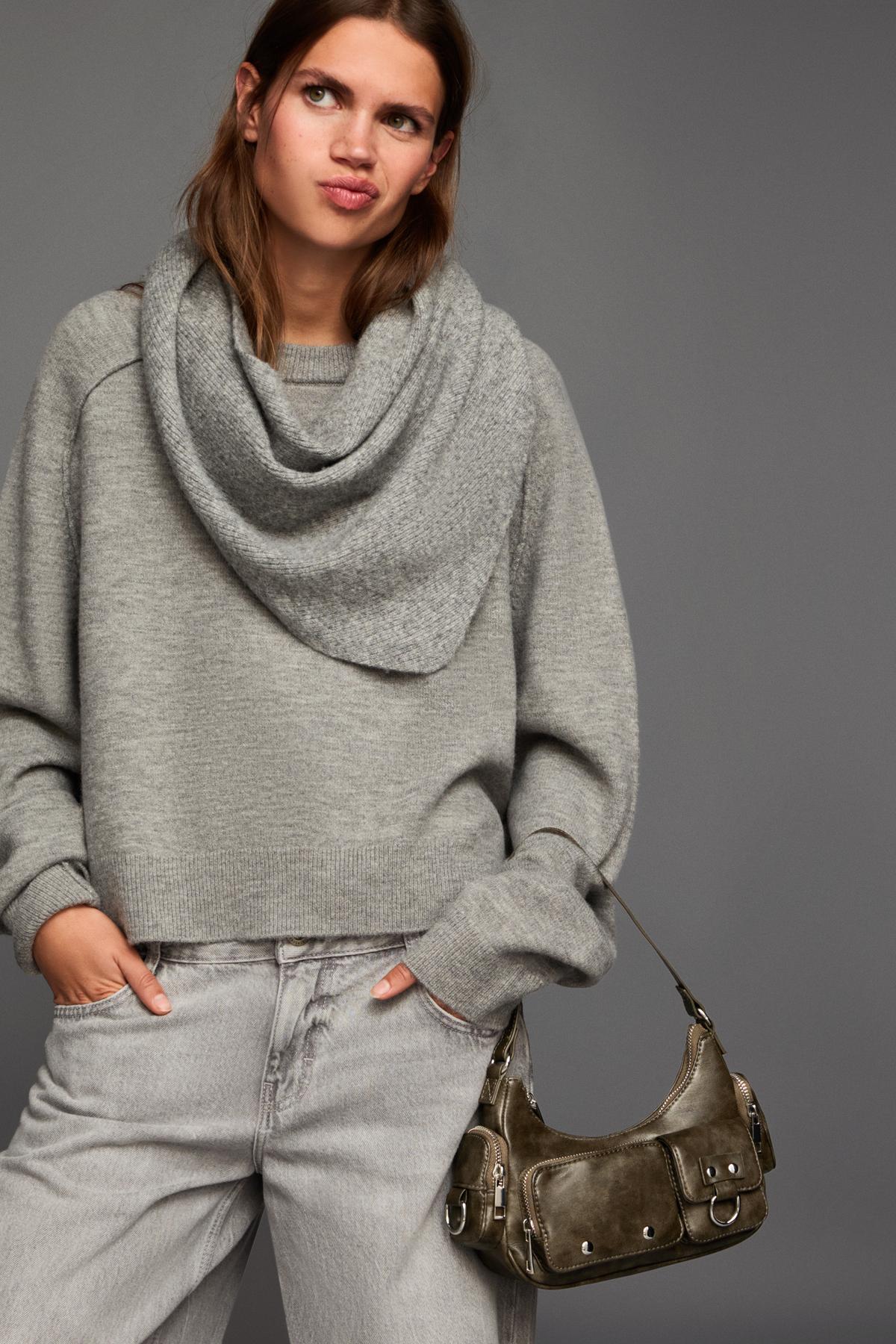 Bershka Çok cepli kol çantası