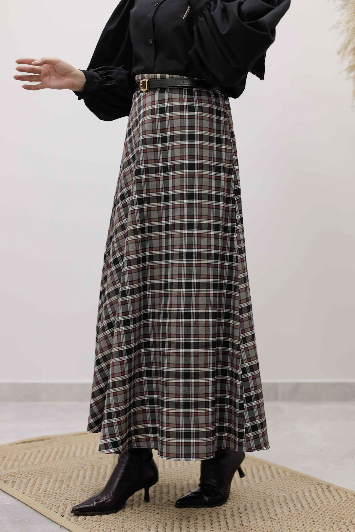 Tesettür Dünyası  Ekose Etek TSD260102 Gri - Görsel 4