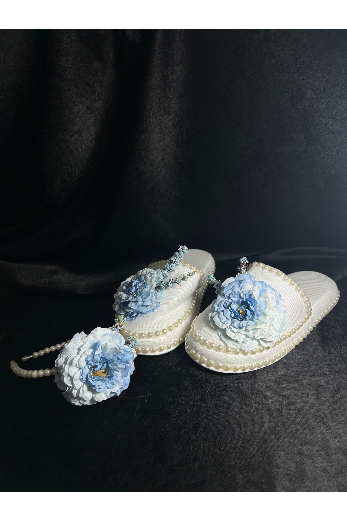 Bridal Luxe Leon mavi lohusa seti anne tacı ve terliği bebek bandana fotoğrafı 3 (önizleme)