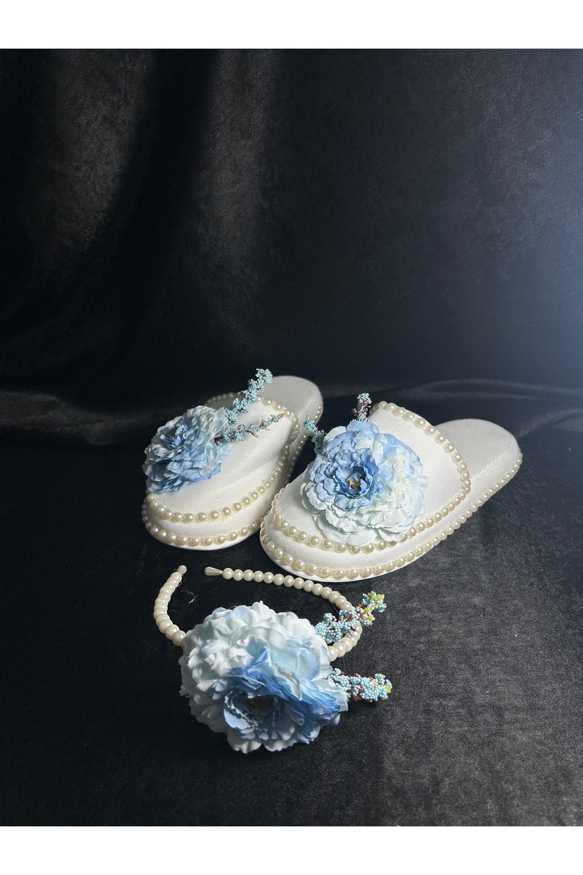 Bridal Luxe Leon mavi lohusa seti anne tacı ve terliği bebek bandana fotoğrafı 2 (önizleme)