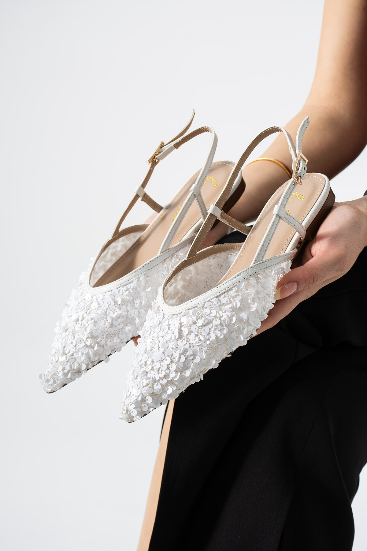 Best Cover LERINA Kadın Beyaz Sivri Burun Slingback Pul Payet Detaylı Düz Taban Babet Ayakkabı