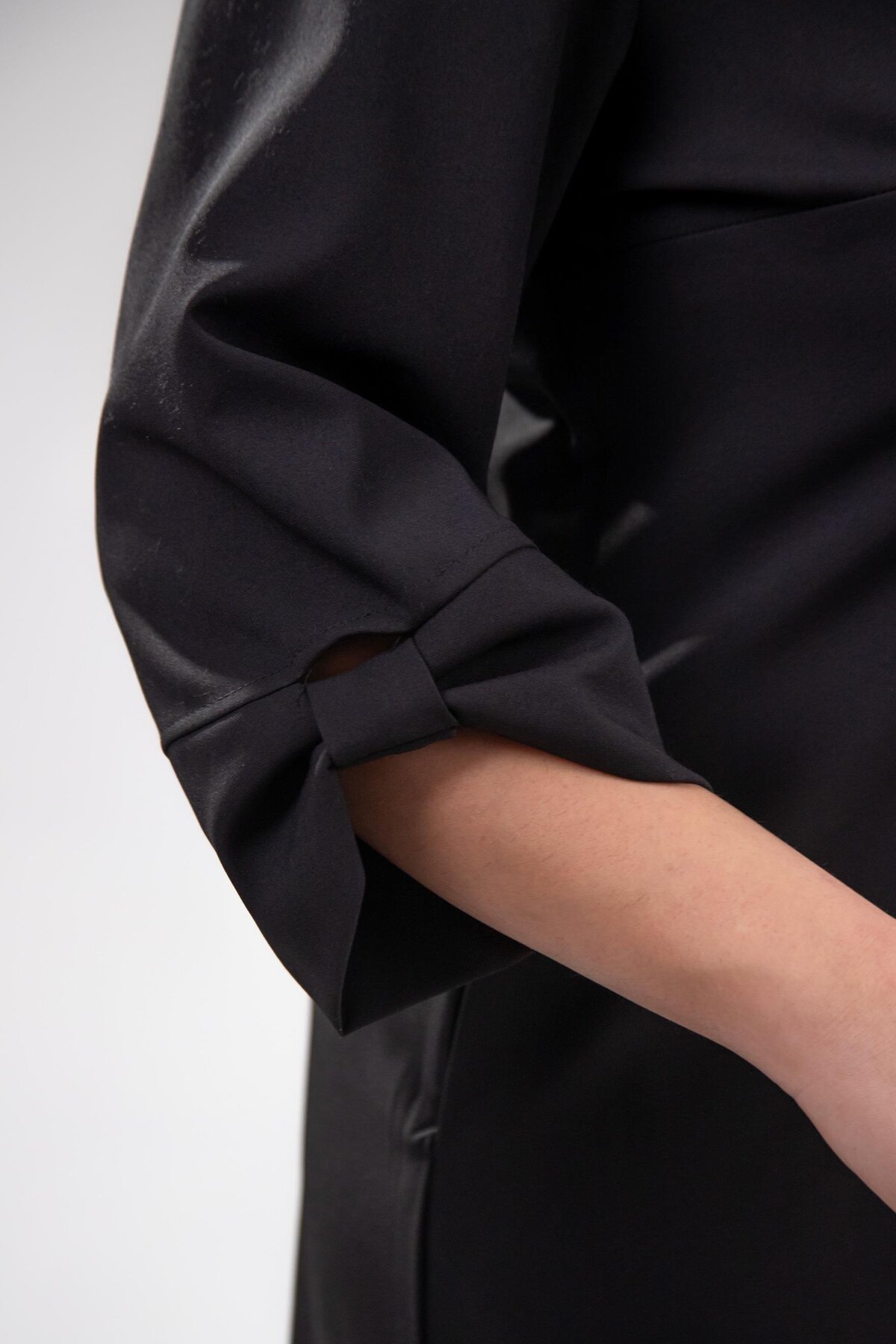 Roxxlen  Büyük Beden Kadın Kol Detaylı V Yaka Elbise Siyah - Görsel 6