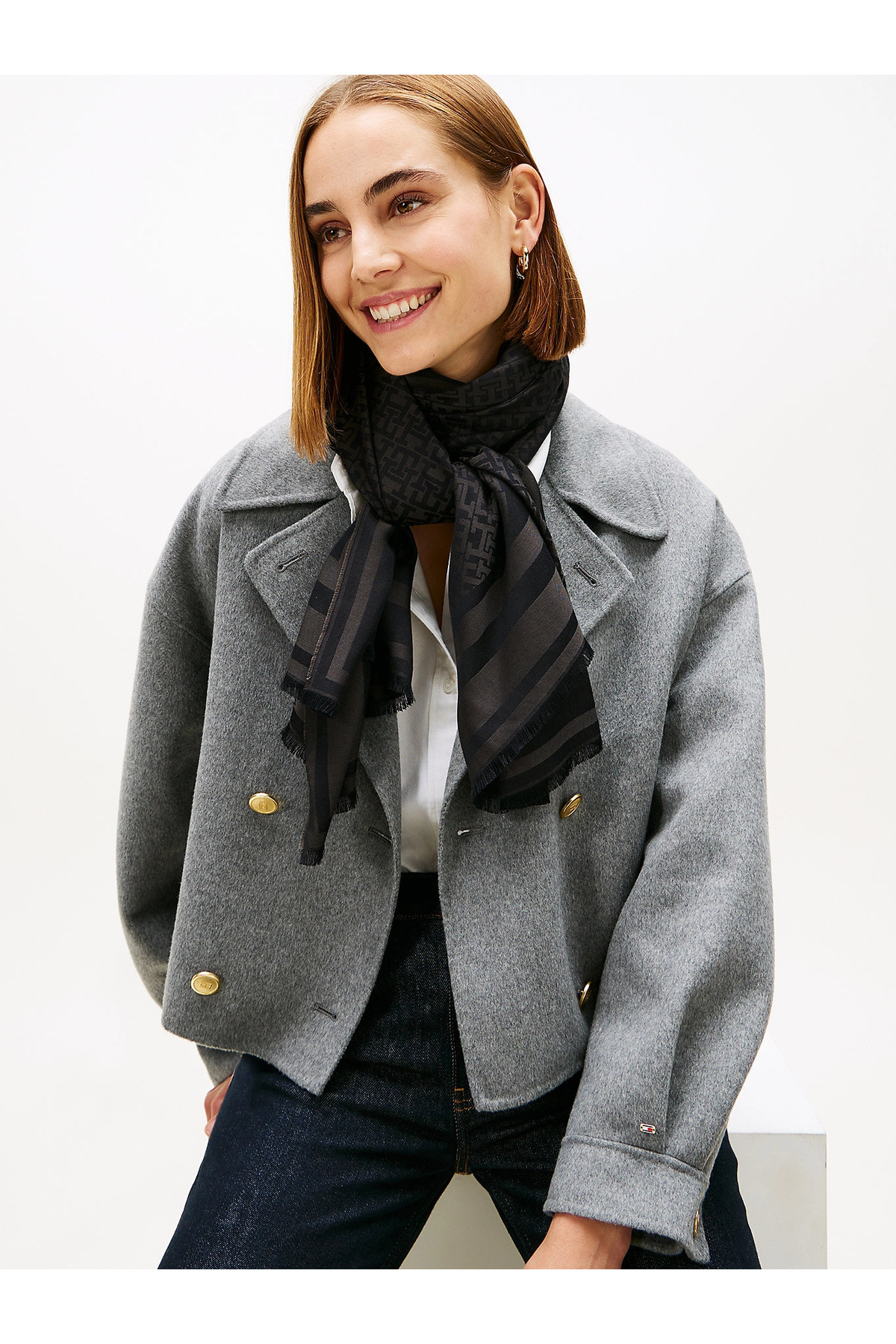 شال زنانه مشکی TH Monogram AW0AW18273BDS