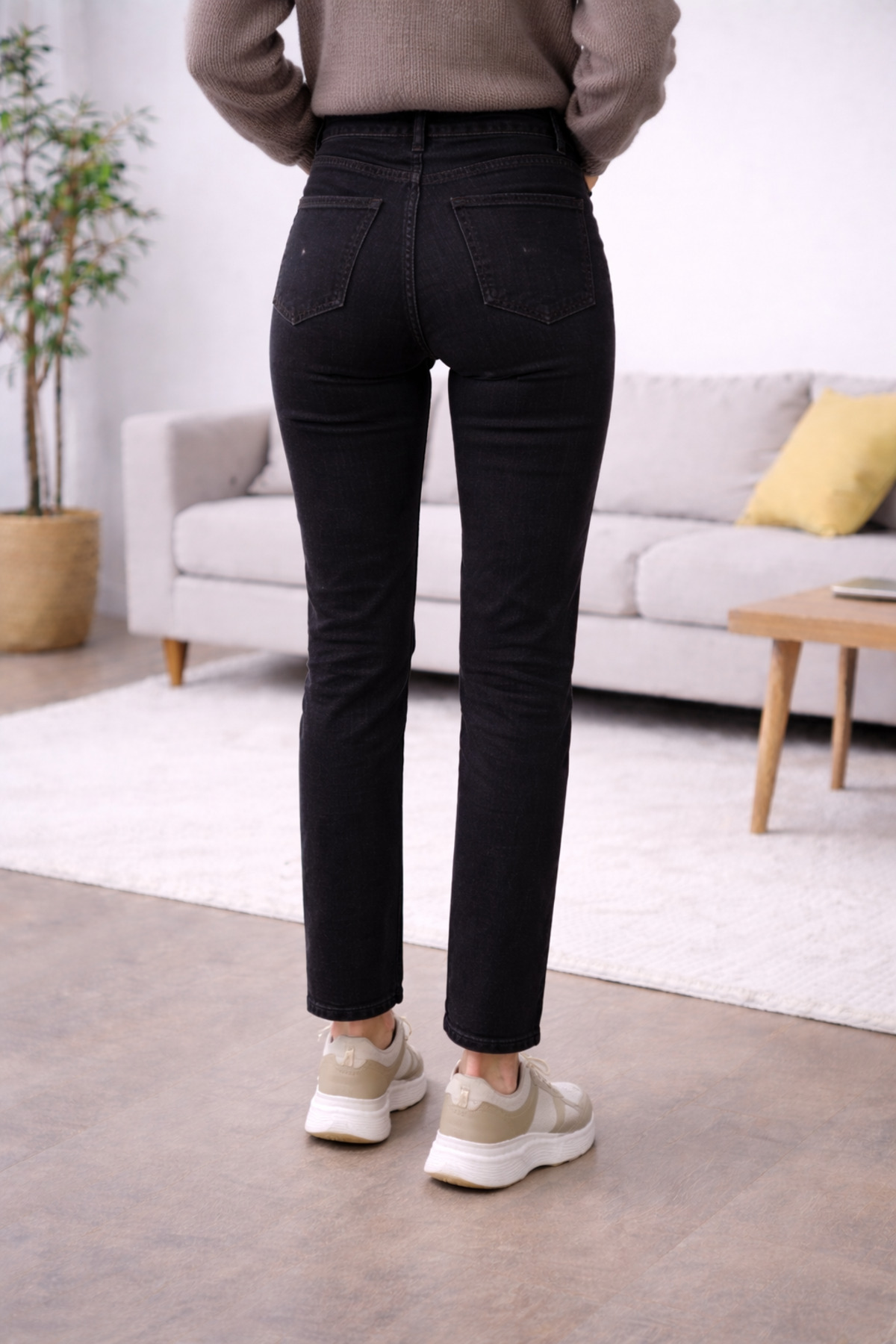 DELDNM Line Kadın Siyah Yüksek Bel Likralı Trend Mom Jean görsel 2