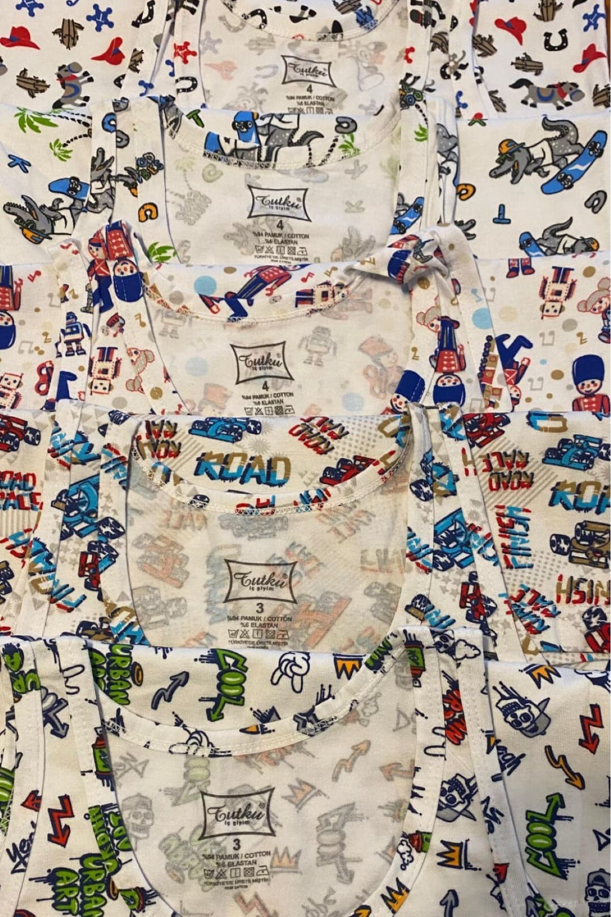 Tutku 5'li Paket Pamuklu Desenli Erkek Bebek Atlet Seti - Renkli ve Yumuşak Dokulu Bebek İç Giyim fotoğrafı 3 (önizleme)