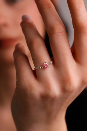 Silvesra 925 Ayar Gümüş Damla Kesim Renkli Taşlı Burgulu Tasarım Kadın Yüzük