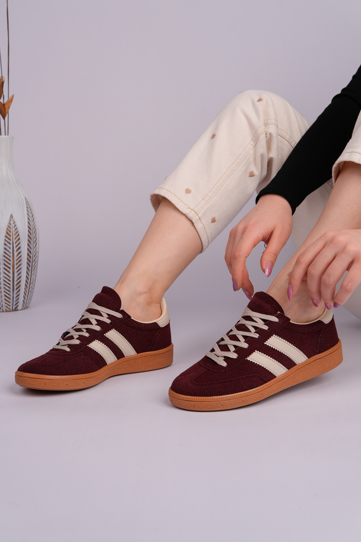 ALFHA  Süet Bordo Termo Taban Yanı Bej Şeritli Ortopedik Tabanlıklı Bağcıklı Spor Ayakkabı 88 - Görsel 5