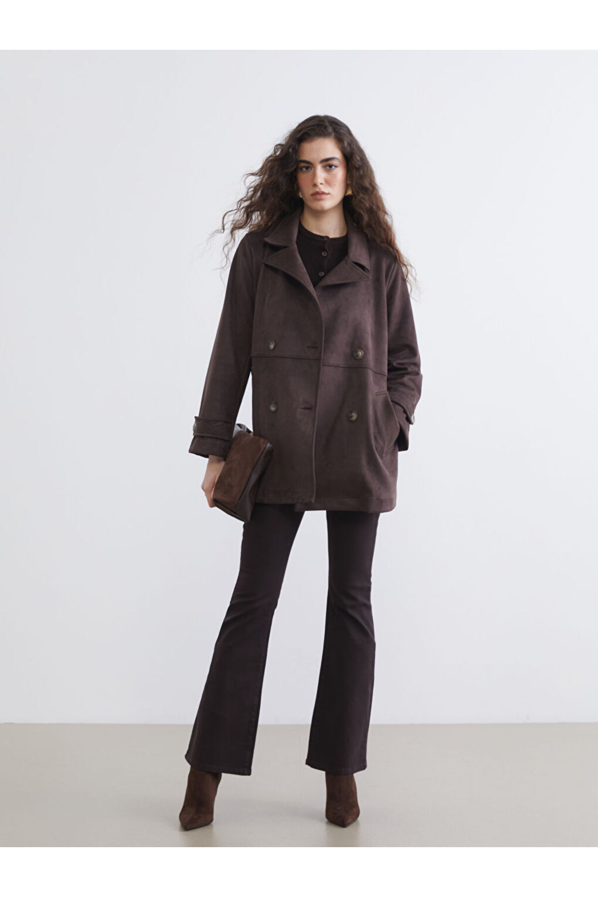 LC Waikiki  GiyÇık Store Kahverengi Kruvaze Yaka Süet Görünümlü Kadın Trençkot - Görsel 4