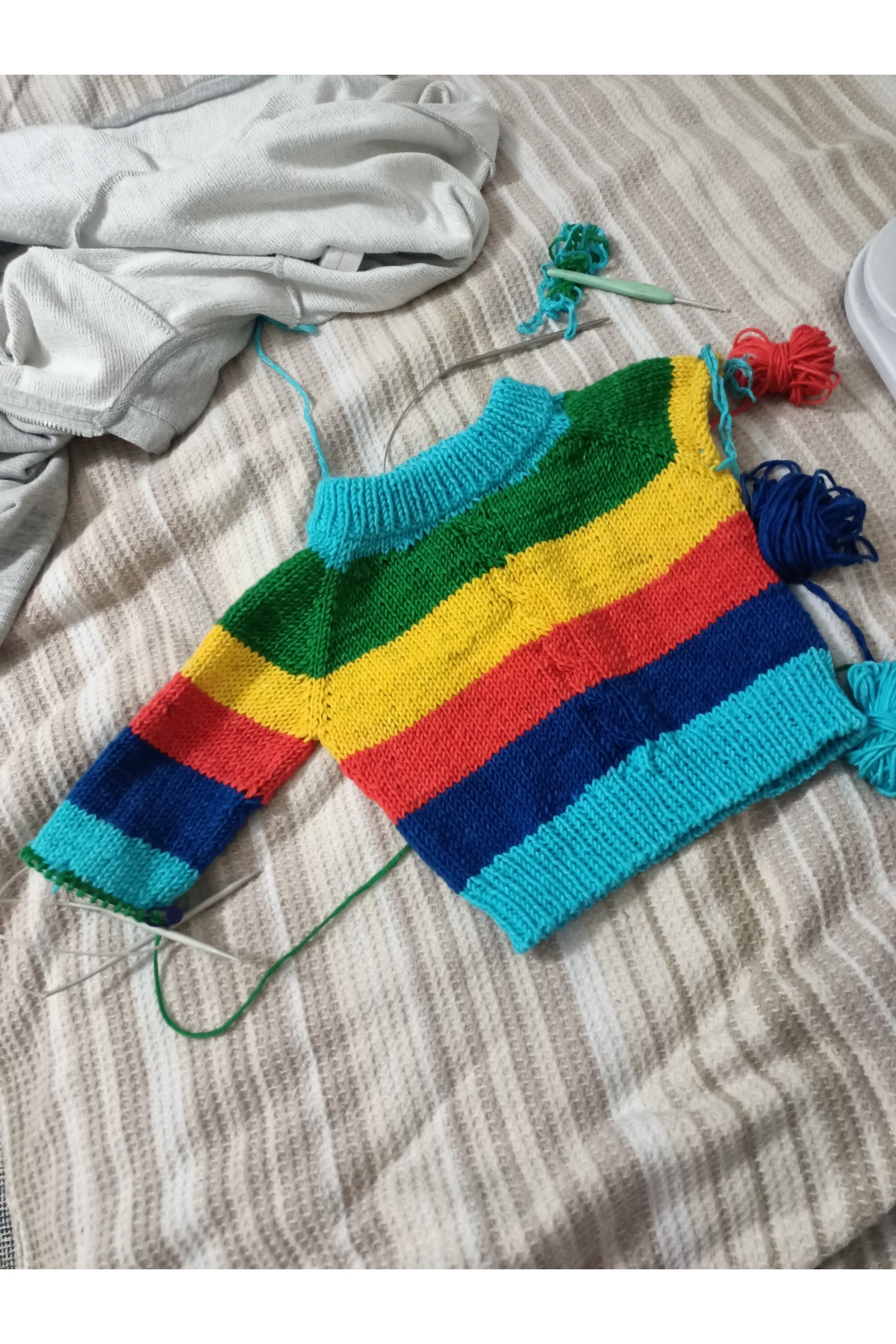 yaso shop El Örgüsü Renkli Bebek Kazağı 0–6 Ay fotoğrafı 2 (önizleme)