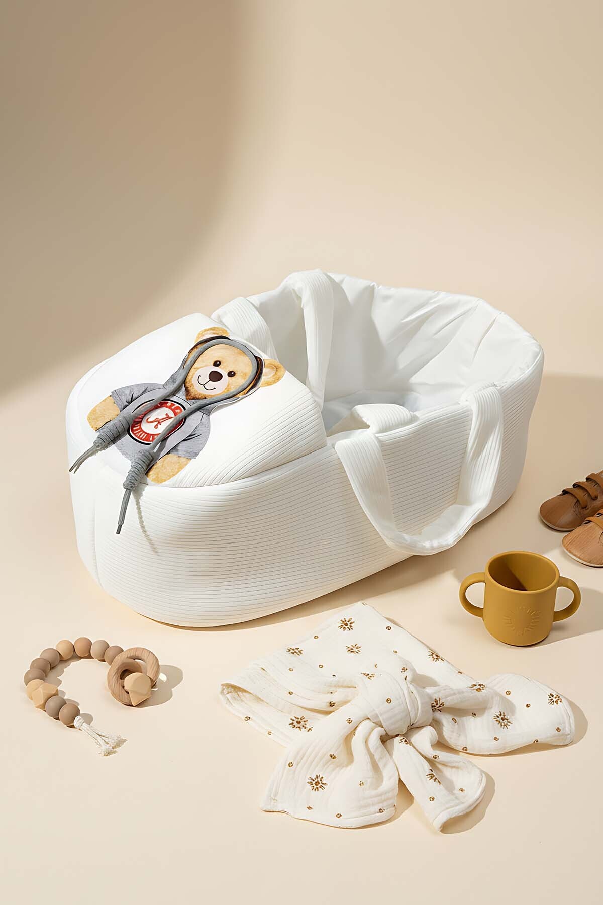 Rivaİstanbul Kapşonlu Ayıcık Bebek Taşıma Çantası fotoğrafı 2 (önizleme)